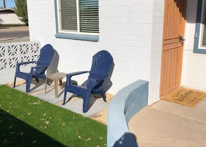 Spacious 2br Condo, Steps To Downtown Gilbert, King Bed & Laundry