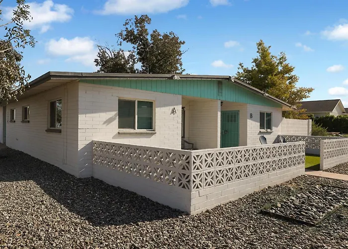 Apartment Spacious 2br Condo, Steps To Downtown Gilbert, King Bed & Laundry Gilbert