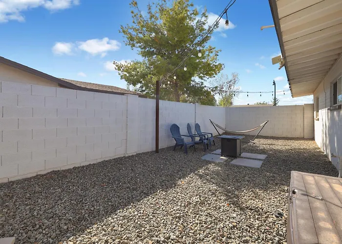 Spacious 2br Condo, Steps To Downtown Gilbert, King Bed & Laundry Apartament Gilbert