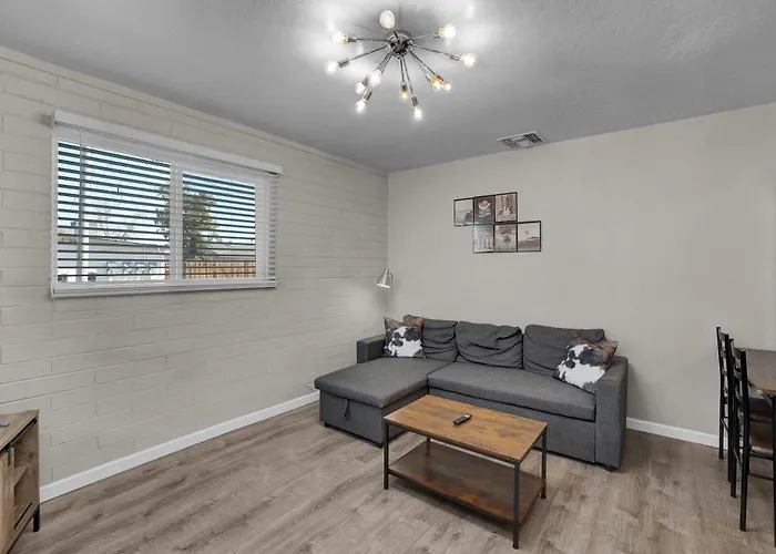 Apartament Spacious 2br Condo, Steps To Downtown Gilbert, King Bed & Laundry Gilbert