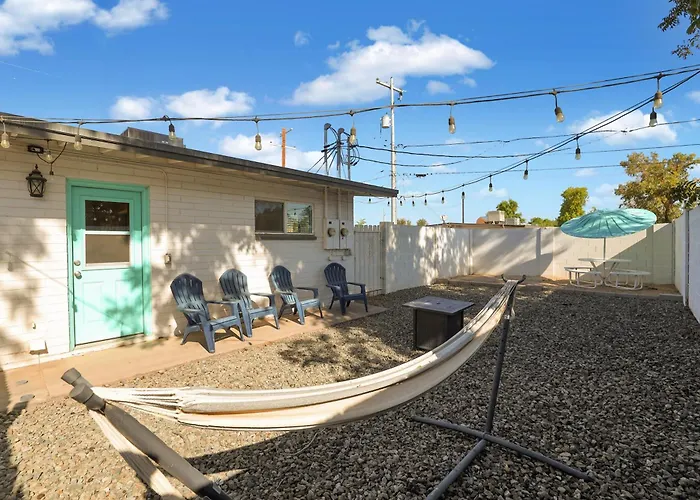 Spacious 2br Condo, Steps To Downtown Gilbert, King Bed & Laundry Apartament Gilbert