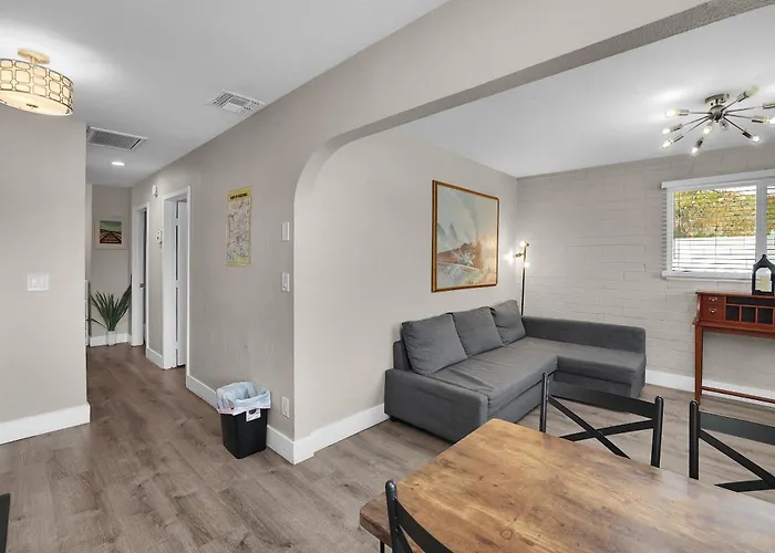 Apartament Spacious 2br Condo, Steps To Downtown Gilbert, King Bed & Laundry