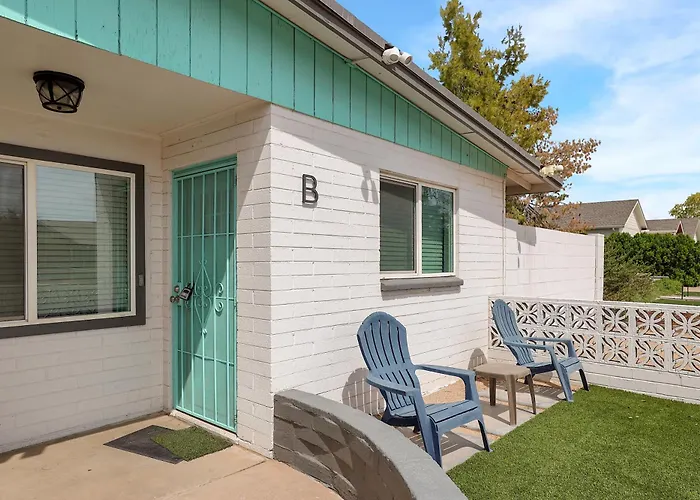 Spacious 2br Condo, Steps To Downtown Gilbert, King Bed & Laundry Apartament *