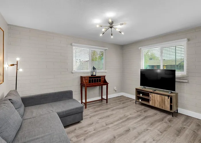Spacious 2br Condo, Steps To Downtown Gilbert, King Bed & Laundry Apartament Gilbert